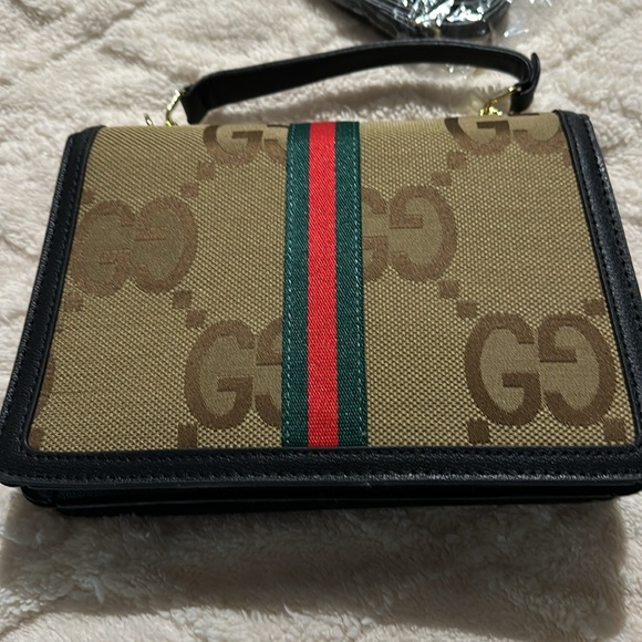 Top handle bag with cross body strap! New! - Picture 2 of 9